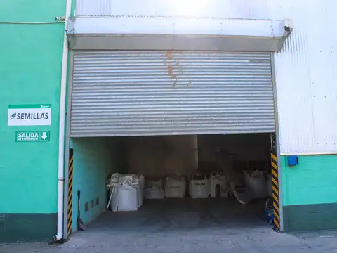 VENTA DEPOSITO CON OFICINAS CARLOS PELLEGRINI