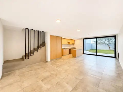 Depto Tipo Casa en Venta de 4 ambientes