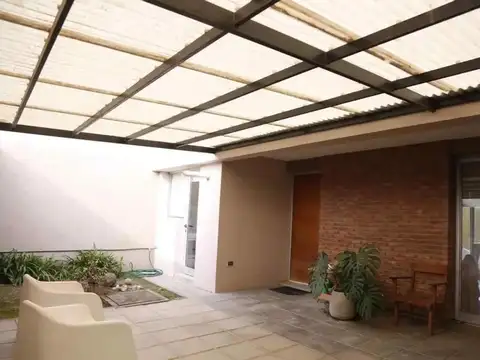 Casa en Venta en Manuel B Gonnet, USD 155.000