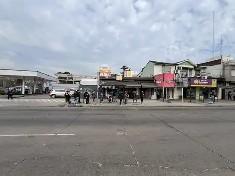 Av. Ricardo Balbin 100