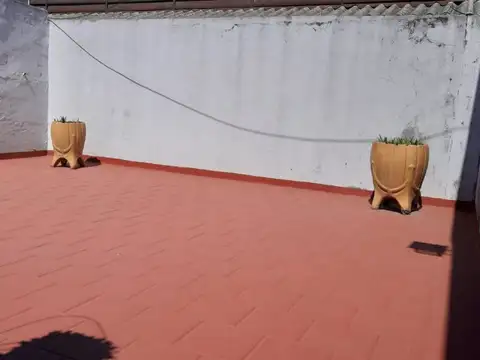 Lote propio - Casa con terraza - 2 cocheras 