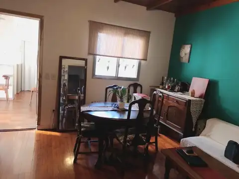 Depto Tipo Casa 4 ambientes con 2 baños