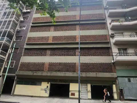 Cochera Fija en venta en Flores 