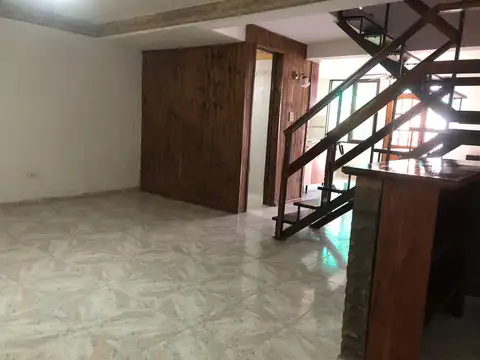Depto Tipo Casa 4 ambientes con 1 baño