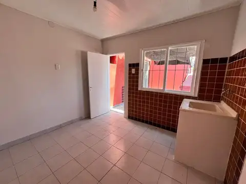 Depto Tipo Casa en Alquiler en Santa Fe, $ 650.000