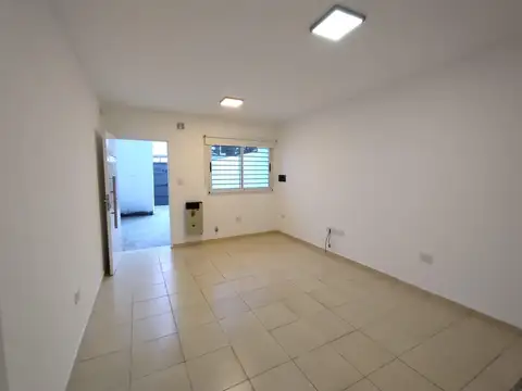 Depto Tipo Casa 2 ambientes con 1 baño
