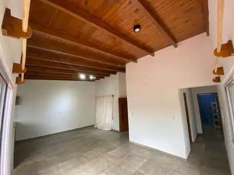 Casa 3 ambientes con 1 baño