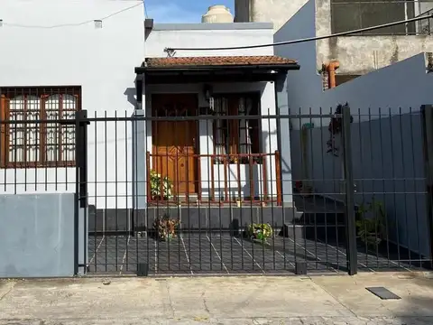 Casa 3 ambientes con cochera