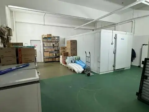 Venta local en Gral San Martín. Al frente, 283 m2