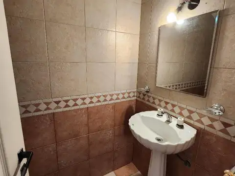 Depto Tipo Casa en Alquiler en Wilde, $ 1.200.000