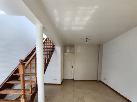 Depto Tipo Casa en Alquiler al Este