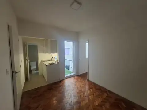 Venta. Monoambiente divisible. Av. Olleros 1700. Belgrano.