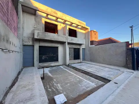 Casa en Venta en Castelar, USD 115.000