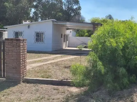 ALQUILER ANUAL DE CASA CON GRAN TERRENO- GUAZUVIRA