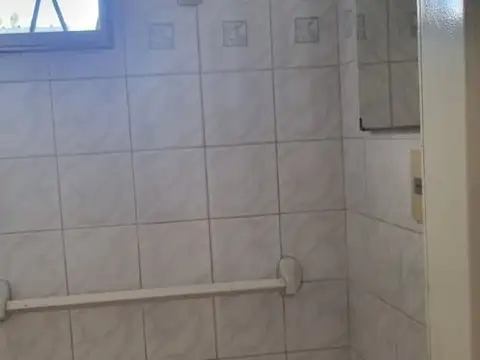 Casa en Alquiler con 1 cochera