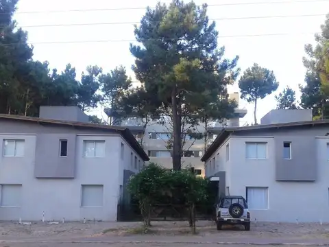 En Pinamar | Confortable dúplex con patio A1