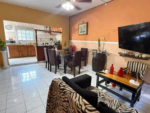 Casa en Venta en Billinghurst, USD 185.000