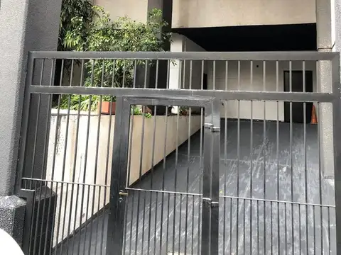 LOTE EDIF. 3 PLANTAS EN VENTA EN AVELLANEDA CENTRO