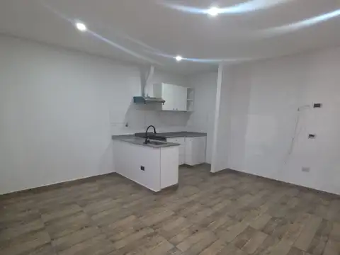Depto Tipo Casa 2 ambientes con 1 baño