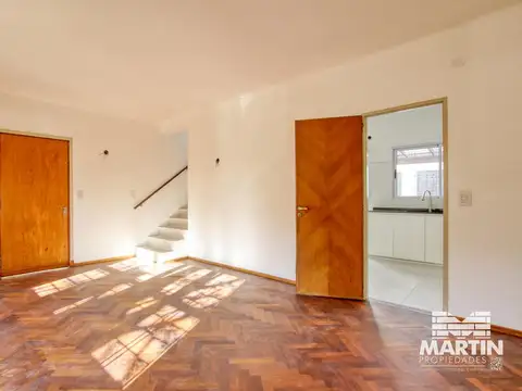 Casa 5 ambientes con 2 baños