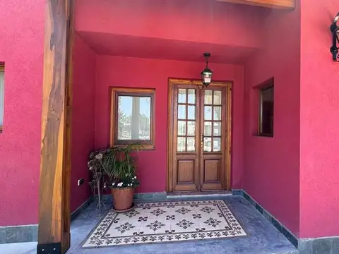 Casa en Venta con 5 cocheras
