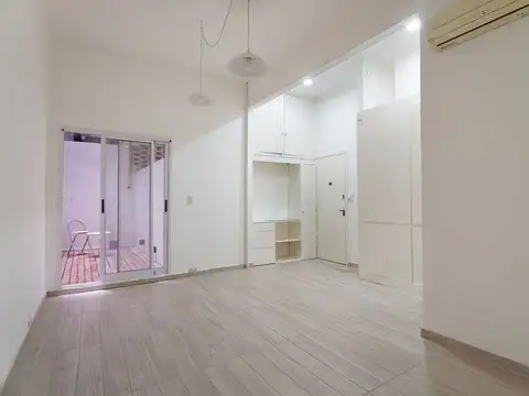 VENTA DEPARTAMENTO MONOAMBIENTE CON PATIO RECOLETA