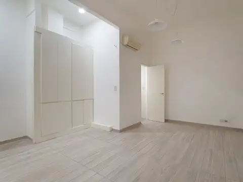 José Pacheco de Melo 2400