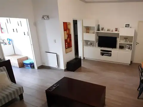 3 ambientes y escritorio