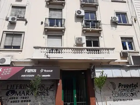 3 ambientes y escritorio