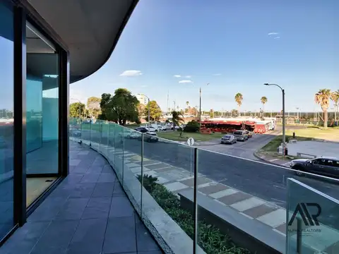 Apartamento en alquiler c/ cochera en Puerto Buceo