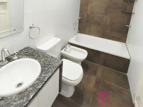 Departamento en Alquiler con 1 cocheras