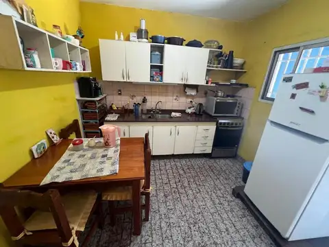 Depto Tipo Casa 3 ambientes con 2 baños