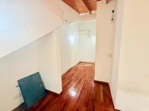 Casa 8 ambientes con 7 baños