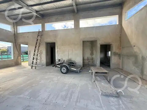 Casa 4 ambientes con 2 baños
