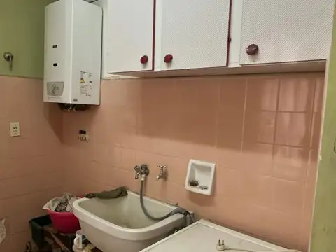 Venta Casa Centrica Amplias Comodidades Servicios Cons