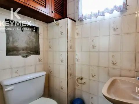 Casa en Venta con 6 cocheras