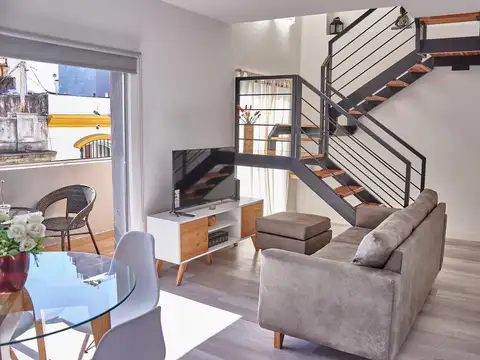 Depto Tipo Casa en Alquiler de 1 dormitorio