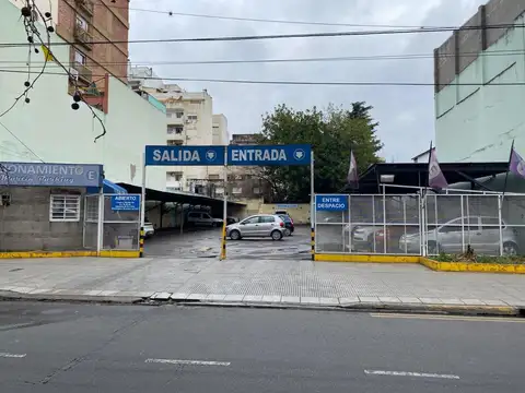 IMPORTANTE TERRENO FRENTE A LA MUNICIPALIDAD