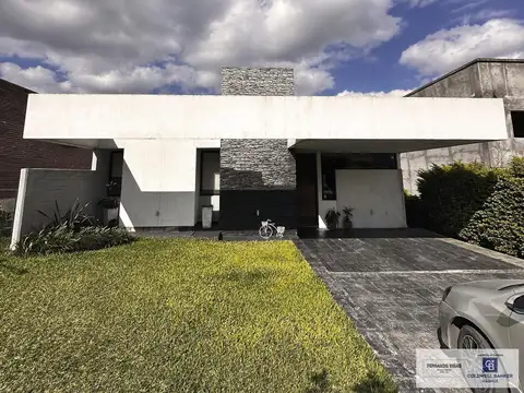 Casa en Country El MIRADOR de Los Nogales