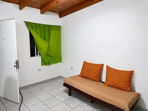 Monoambiente en alquiler con cochera y entrada independiente