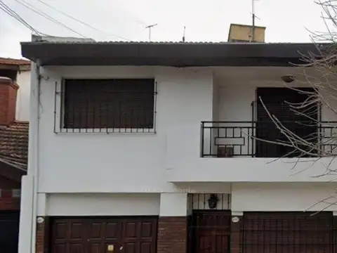 Duplex en  venta con cochera