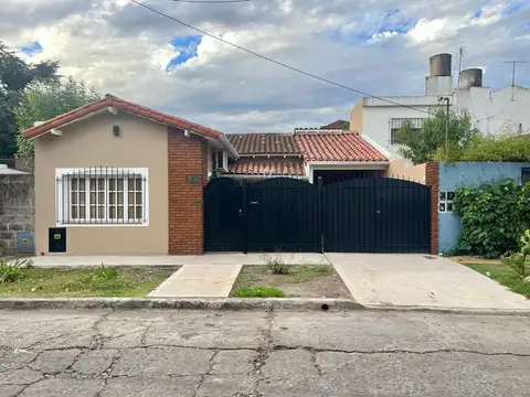 Chalet  reciclado a nuevo en ubicacion estrategica