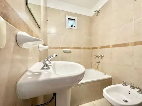 Departamento de 1 dormitorio en alquiler en La Plata sobre Calle 3 [Cod: 0]