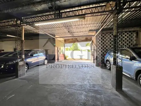 Cochera en Venta con acceso Ascensor