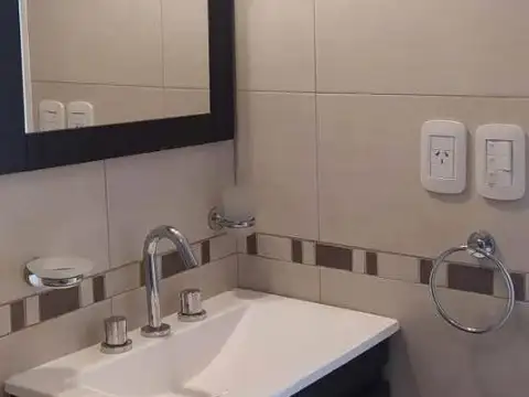 Alquiler de Monoambiente Amplio en Barrio Güemes (Haedo)