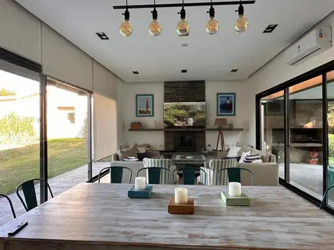 Casa 5 ambientes con 2 baños