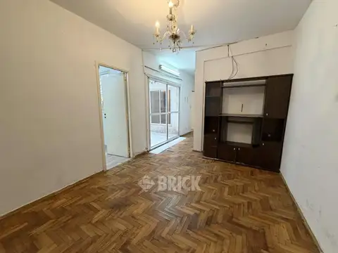 DEPTO TIPO CASA EN PRINGLES Y AV. CORDOBA - 55 M2 PATIO COCINA Y COMEDOR DIARIO LUMINOSO