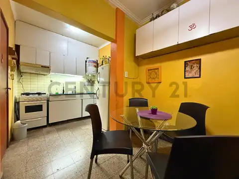 Corrientes 2200, Piso 1