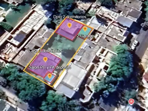 Casa centrica  3 hab. con local + deposito. Dpto 2 hab. al contrafrente y 2 coheras - Lote 17 x...