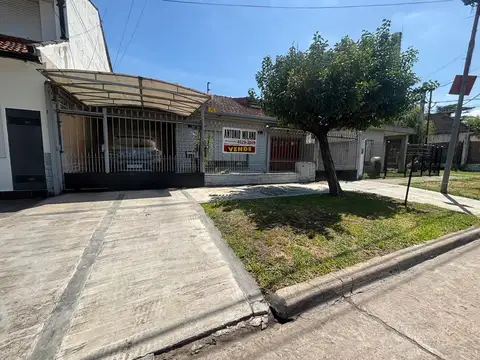 General González Balcarce 1200